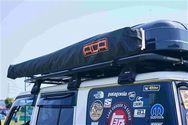 Saqaf tat-tinda tal-qoxra iebsa